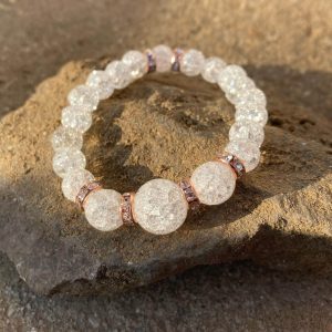 Hegyikristály-rosegold karkötő