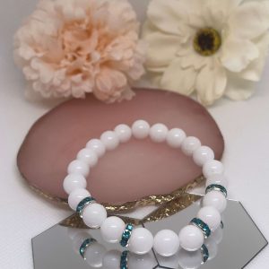 Minimalista fehér jáde karkötő